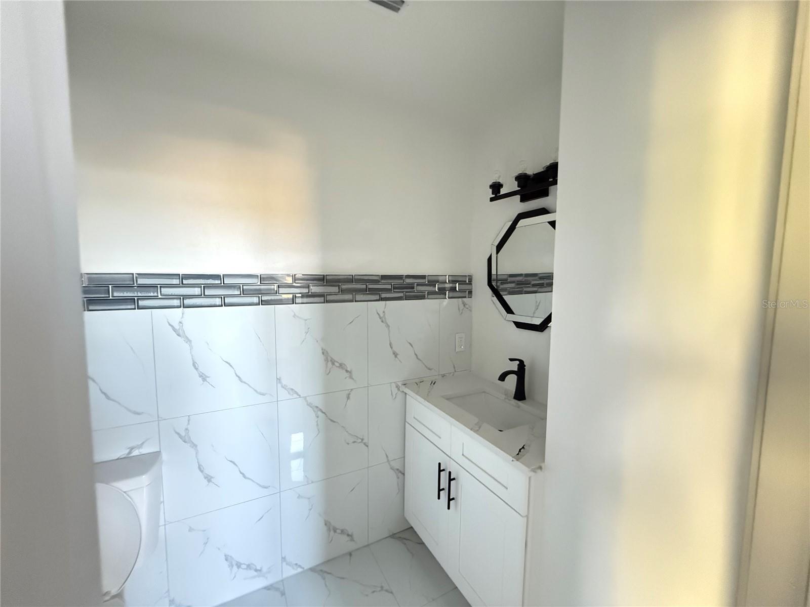 Image 28 of 52 For 3014 West Shore Boulevard