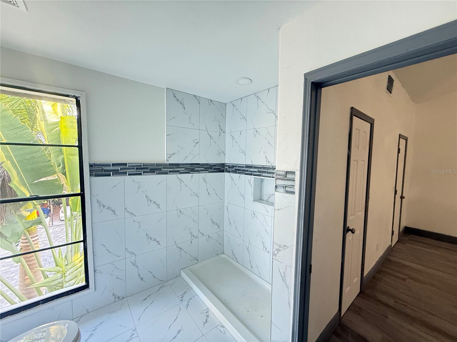 Image 37 of 52 For 3014 West Shore Boulevard