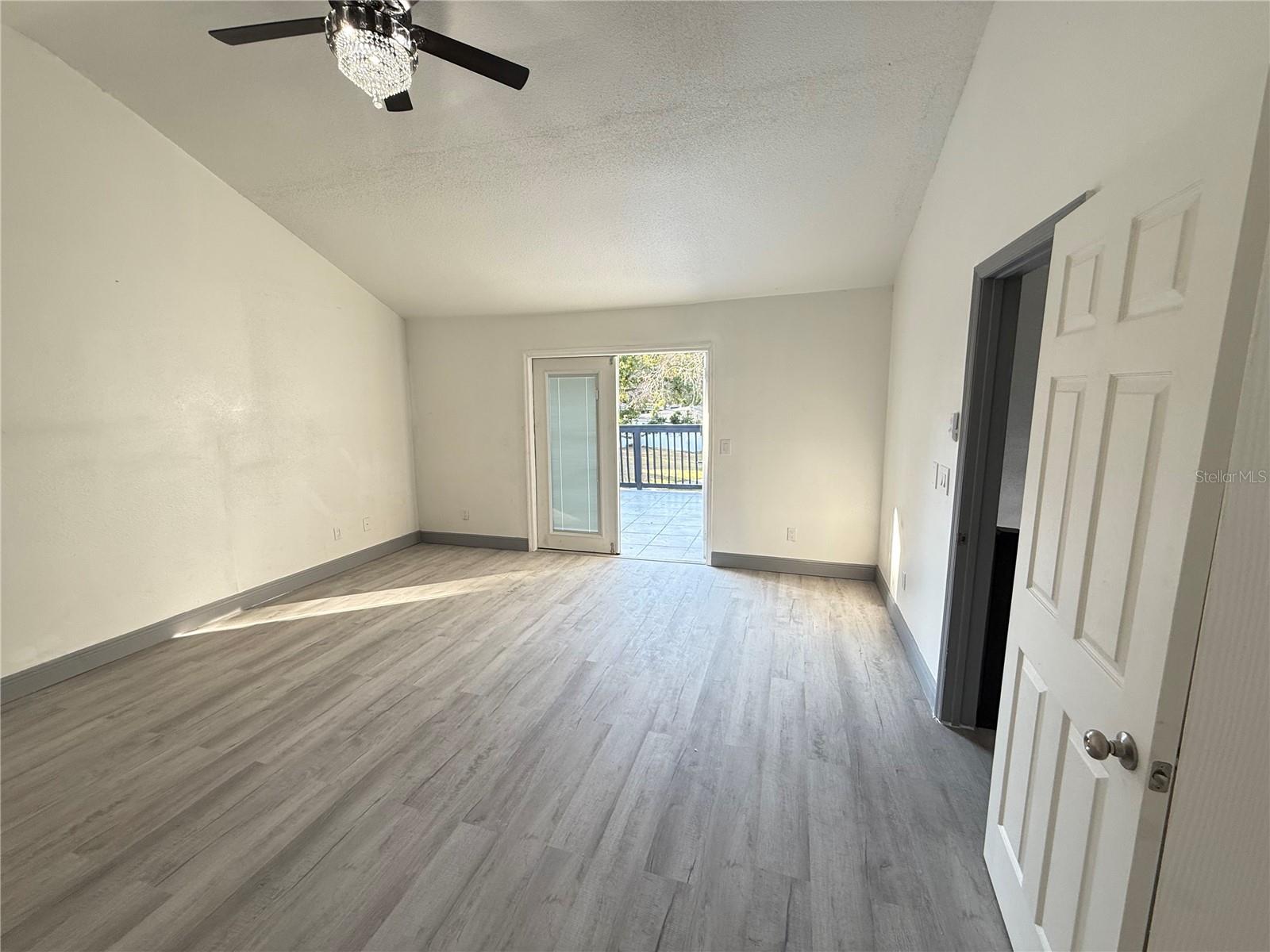 Image 40 of 52 For 3014 West Shore Boulevard