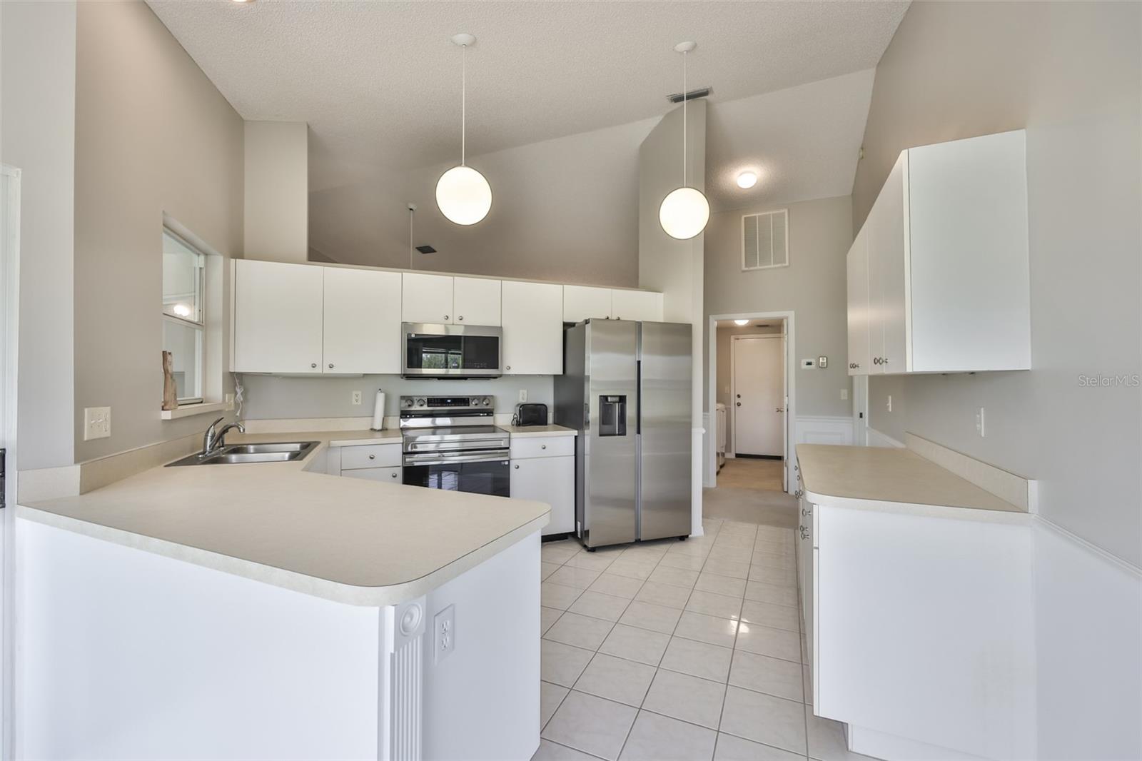 Image 17 of 44 For 731 Winterbrooke Way