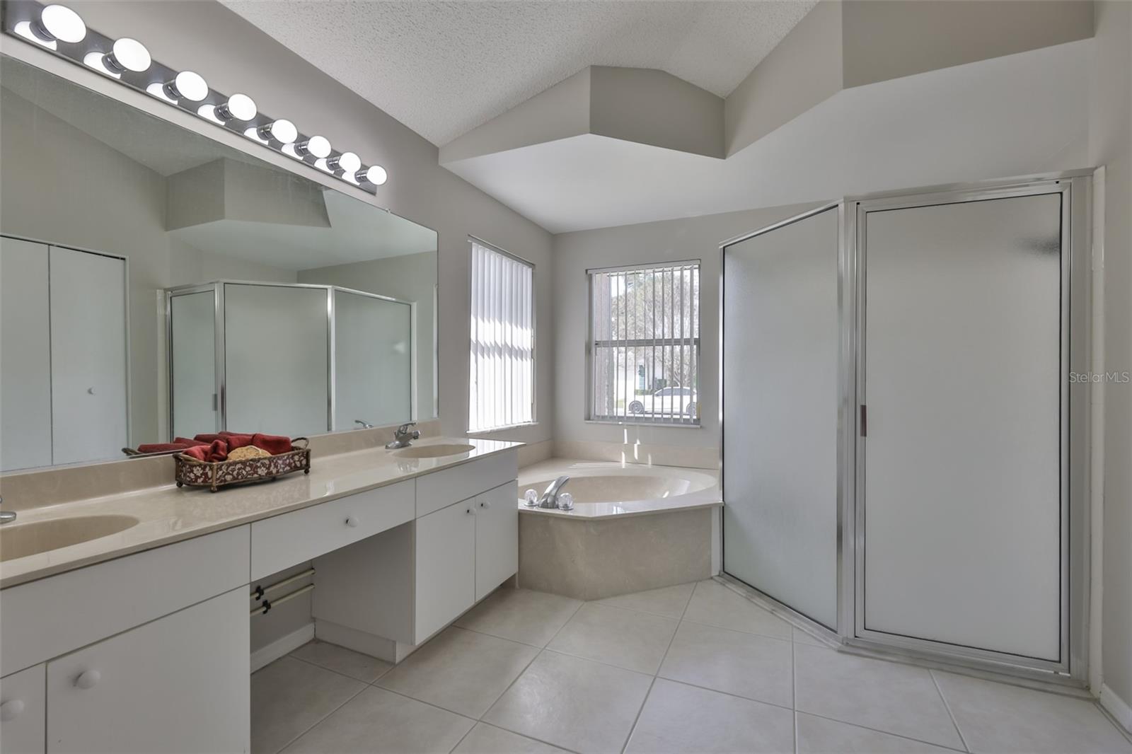 Image 29 of 44 For 731 Winterbrooke Way