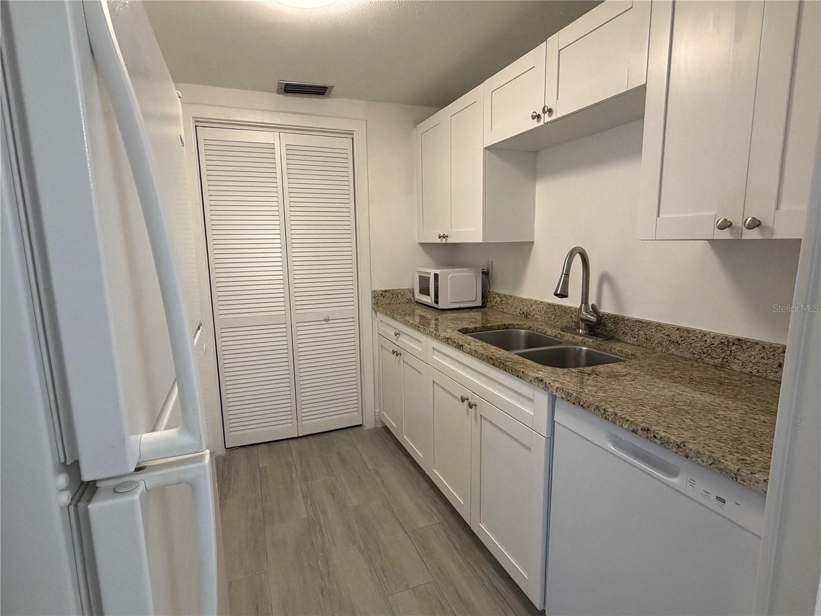 Image 11 of 24 For 1235 Highland Avenue 1-102