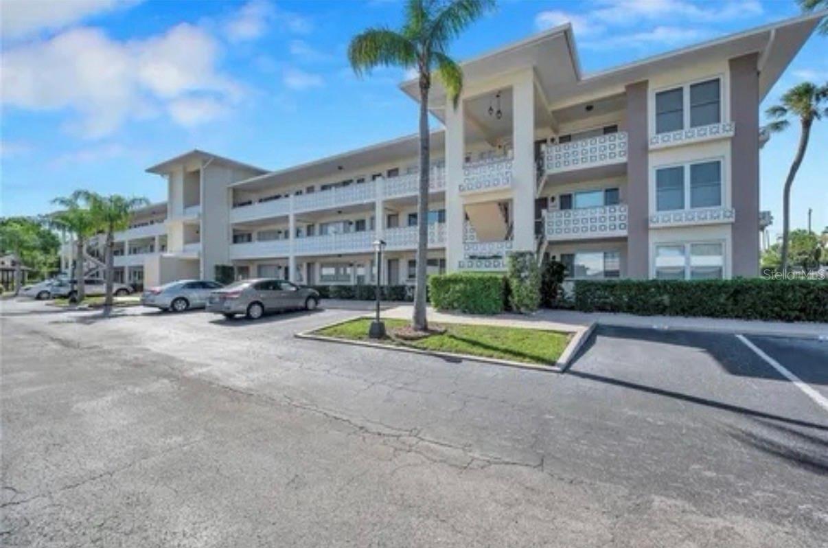 Image 2 of 24 For 1235 Highland Avenue 1-102