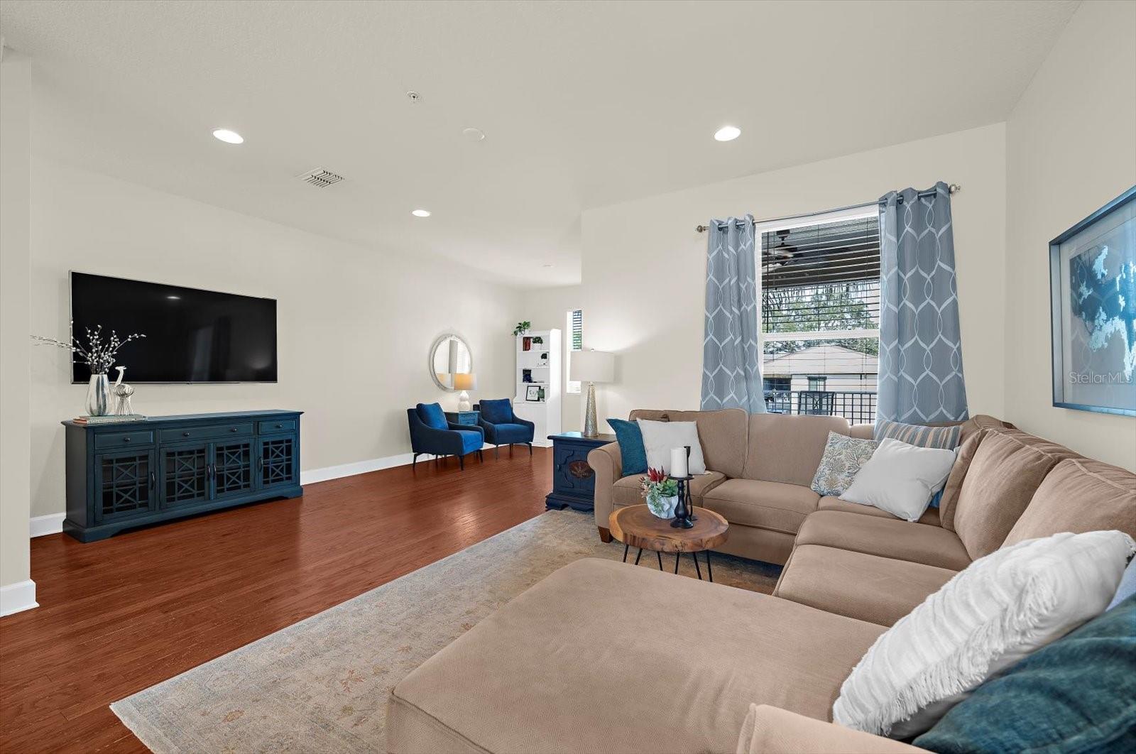 Image 12 of 43 For 838 Callista Cay