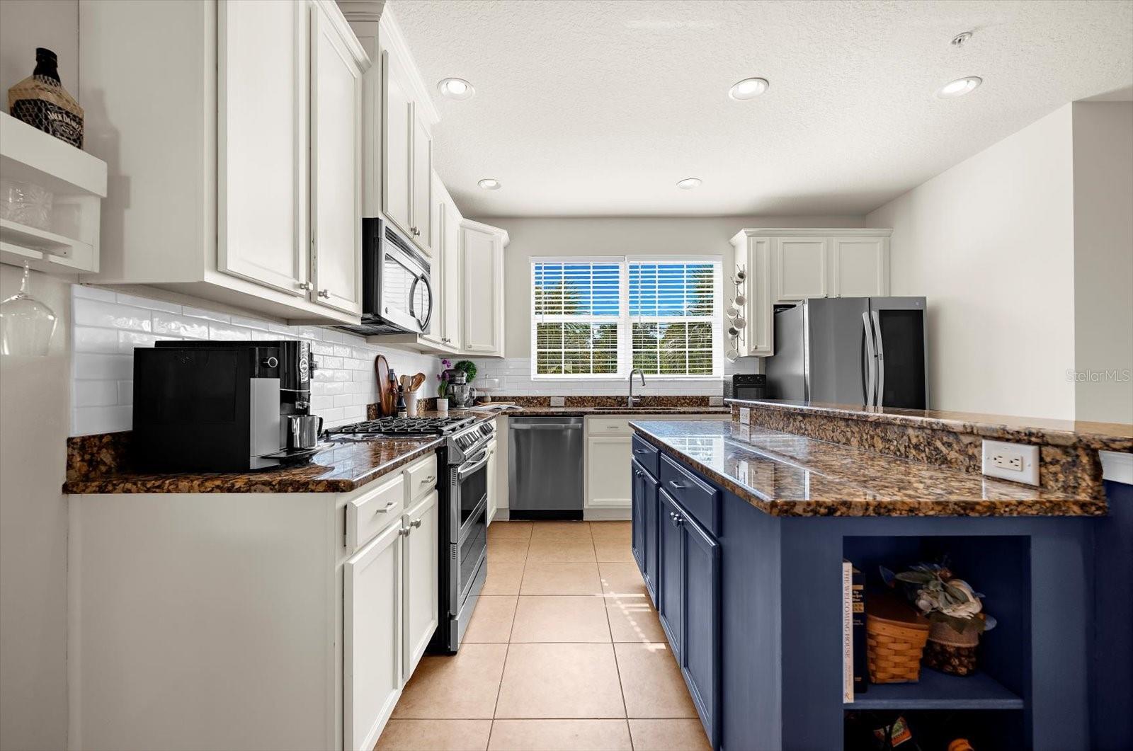 Image 9 of 43 For 838 Callista Cay