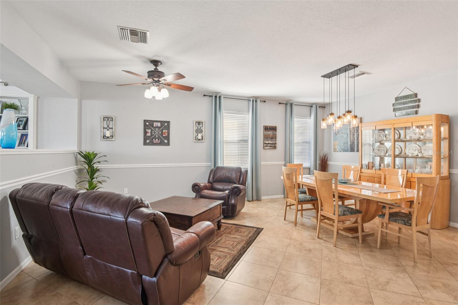 Image 10 of 30 For 19522 Timberbluff Drive