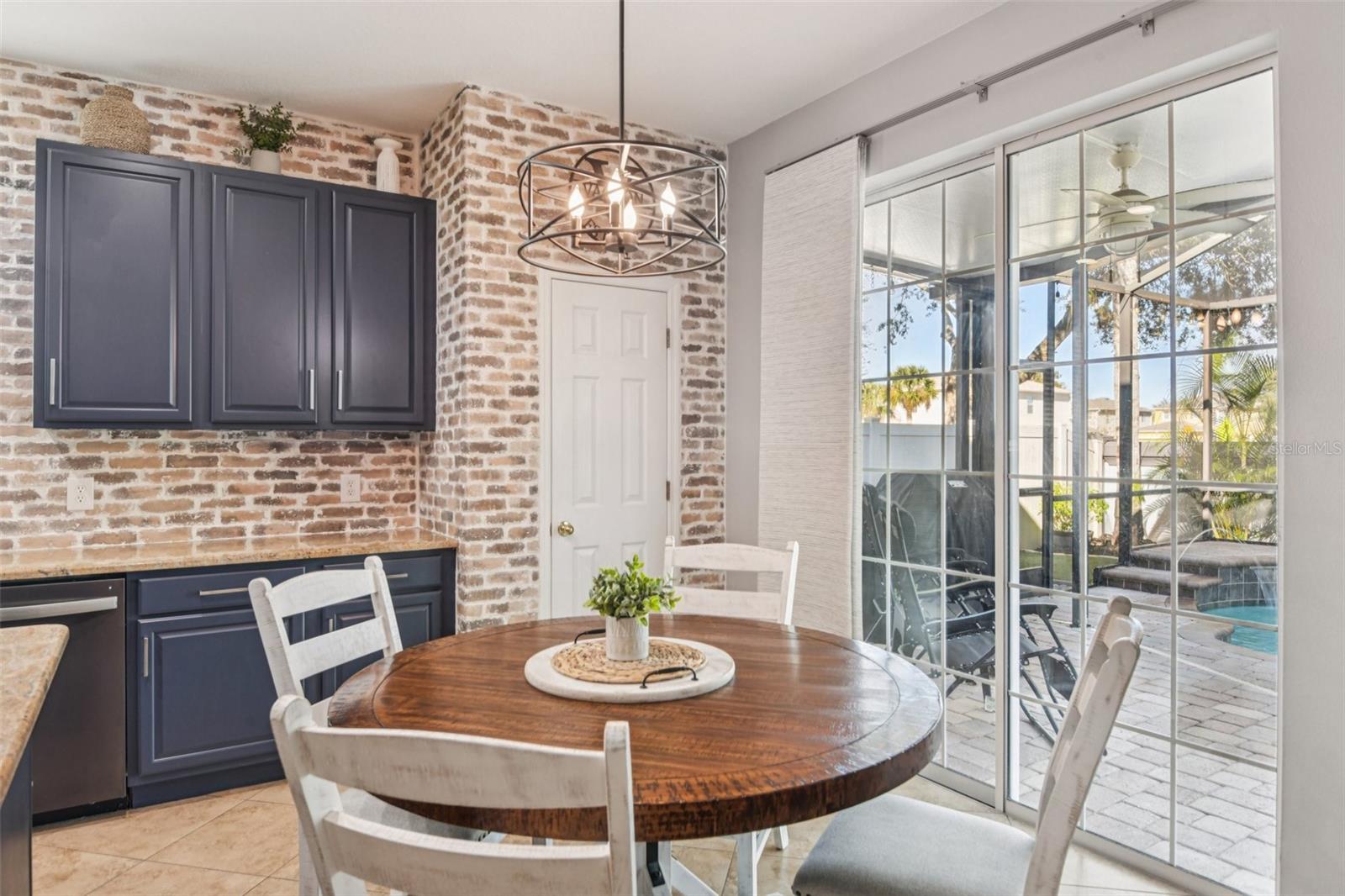 Image 15 of 30 For 19522 Timberbluff Drive