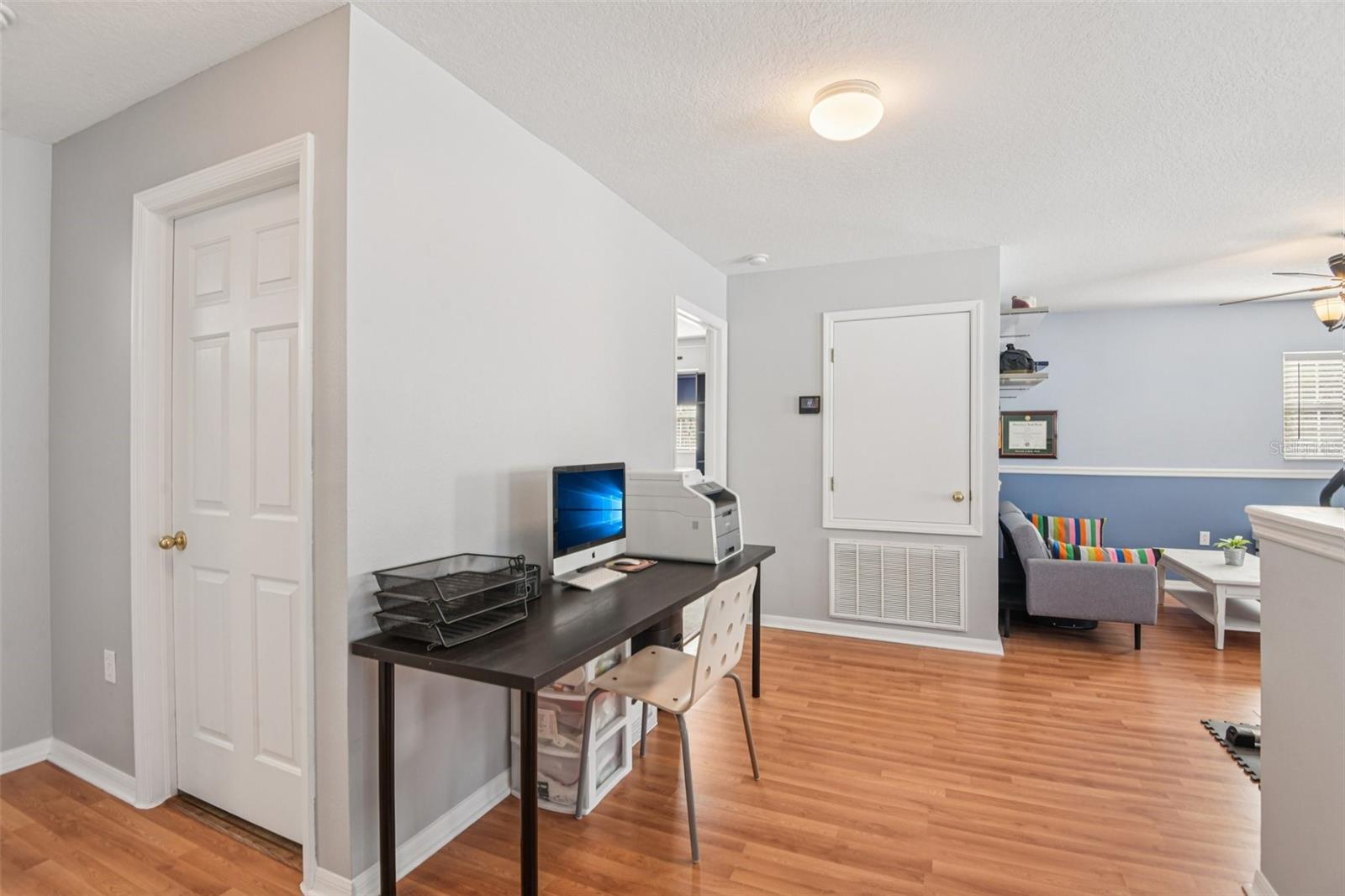 Image 20 of 30 For 19522 Timberbluff Drive