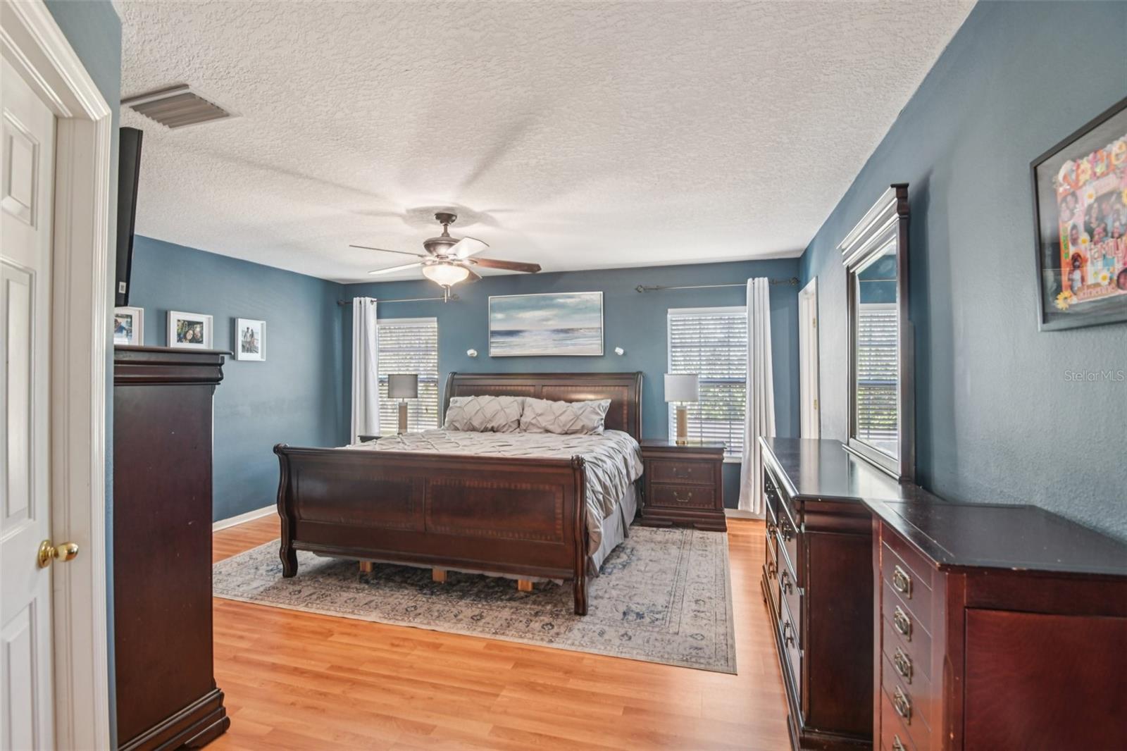 Image 21 of 30 For 19522 Timberbluff Drive