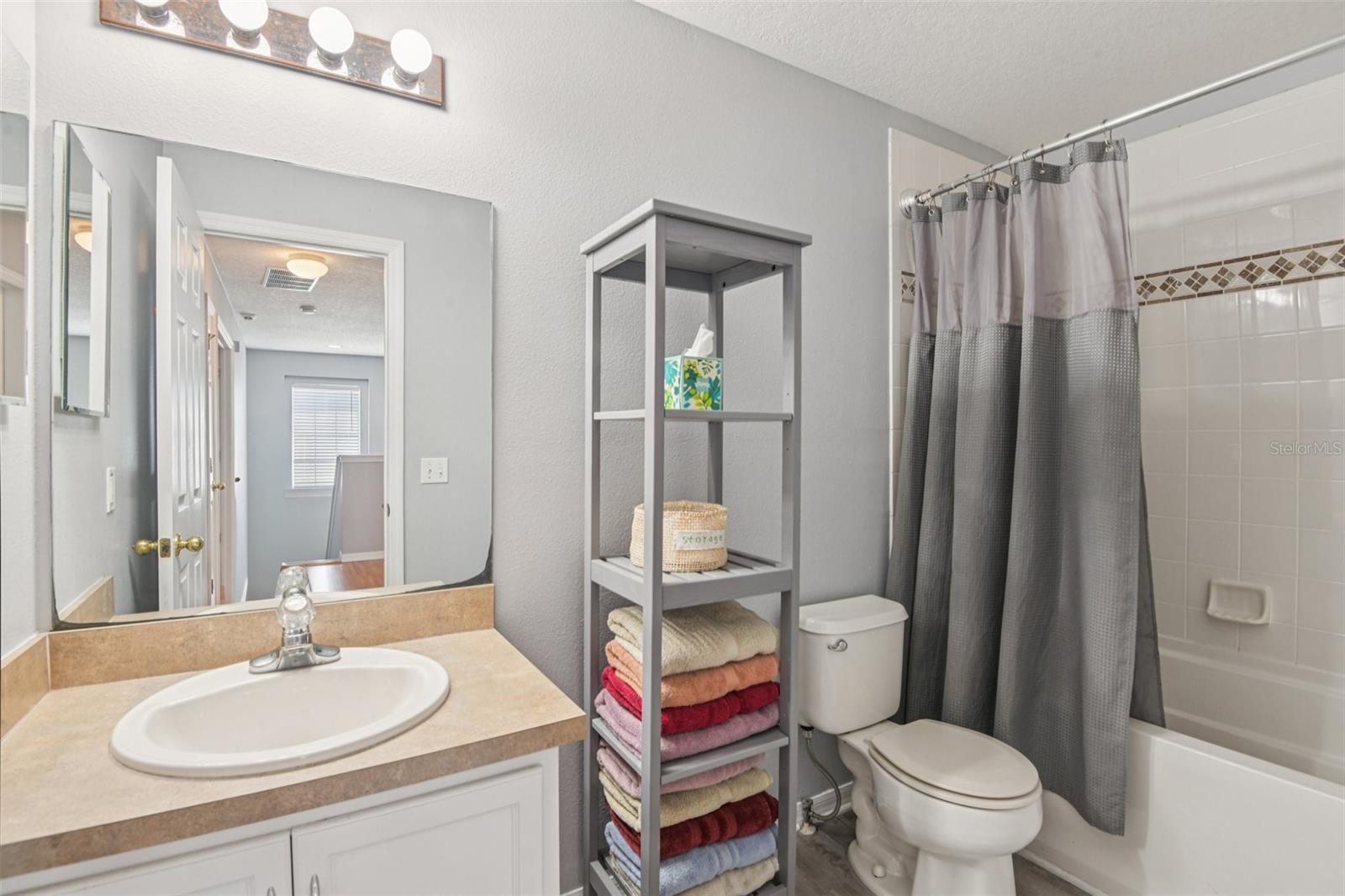 Image 25 of 30 For 19522 Timberbluff Drive