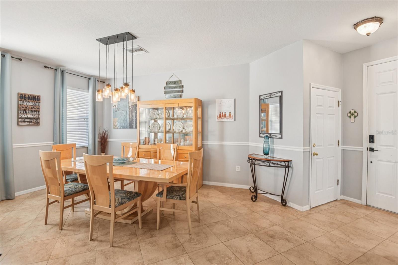 Image 5 of 30 For 19522 Timberbluff Drive