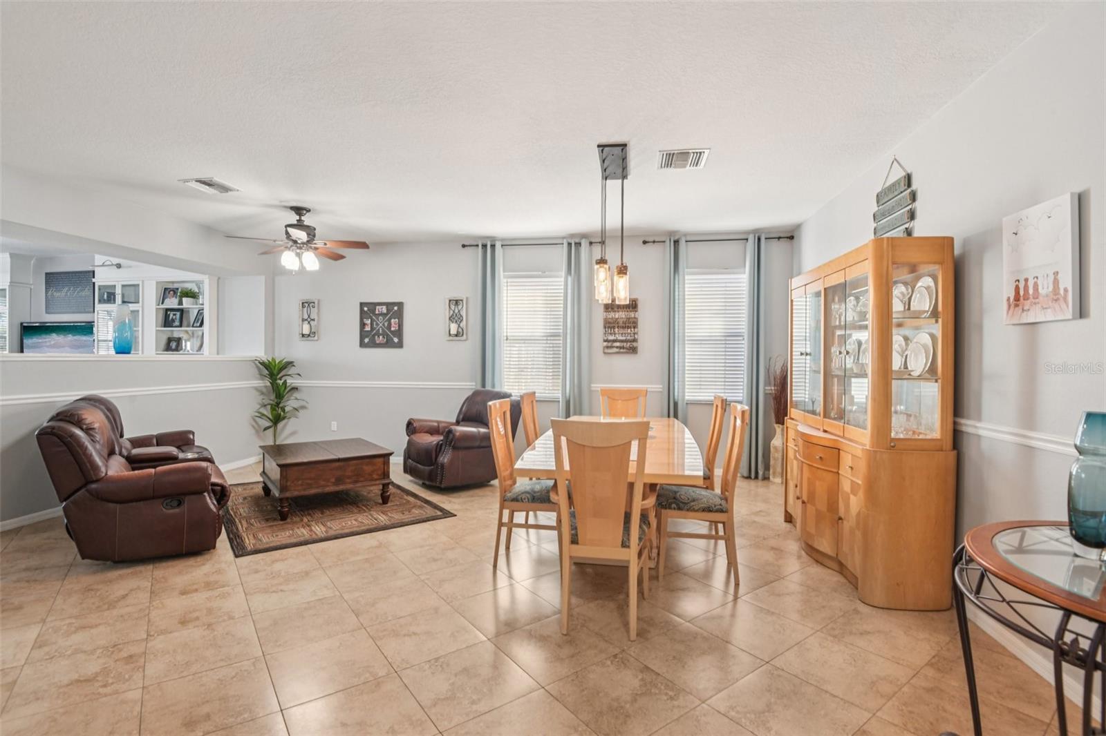 Image 9 of 30 For 19522 Timberbluff Drive