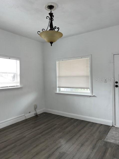 Image 4 of 12 For 2403 Durham Street 2 (b)