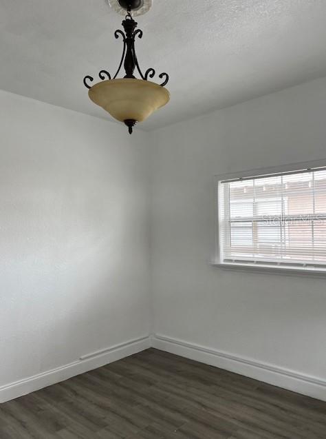 Image 5 of 12 For 2403 Durham Street 2 (b)