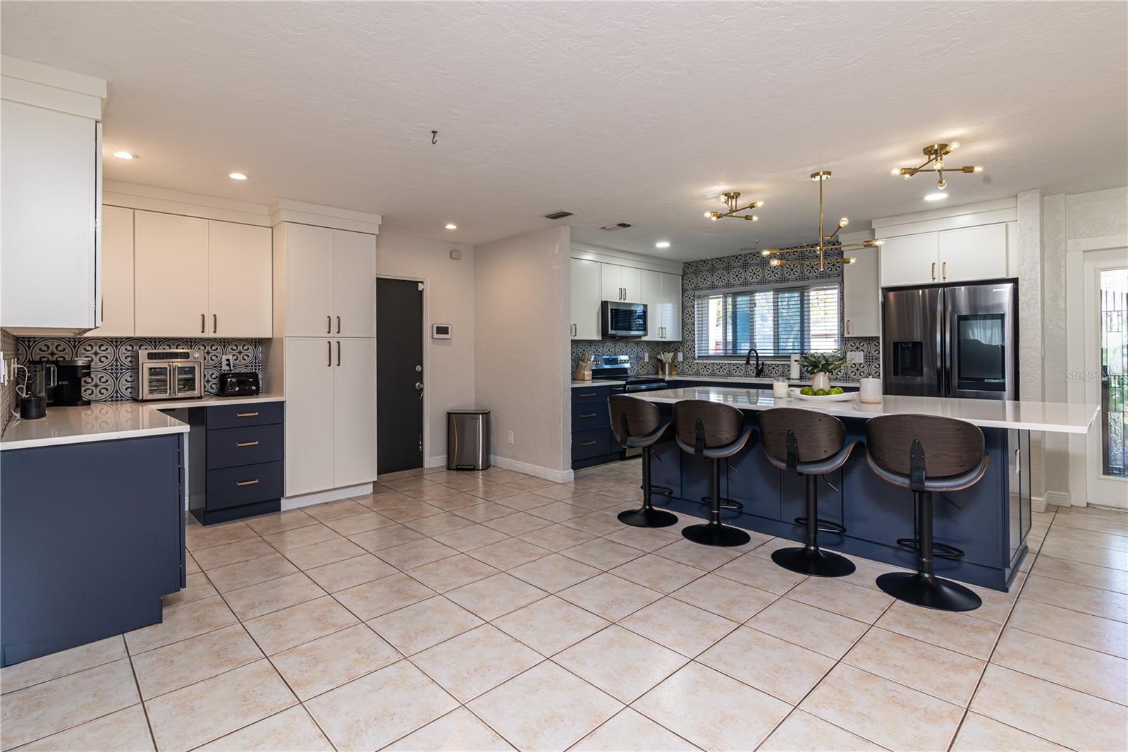 Image 15 of 29 For 510 Lewis Boulevard Se