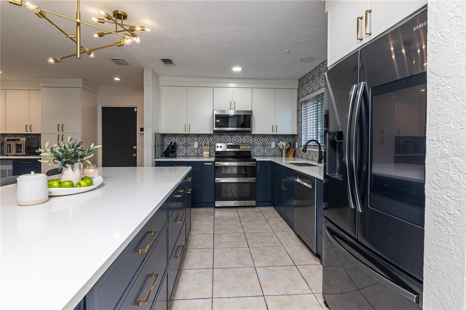 Image 19 of 29 For 510 Lewis Boulevard Se