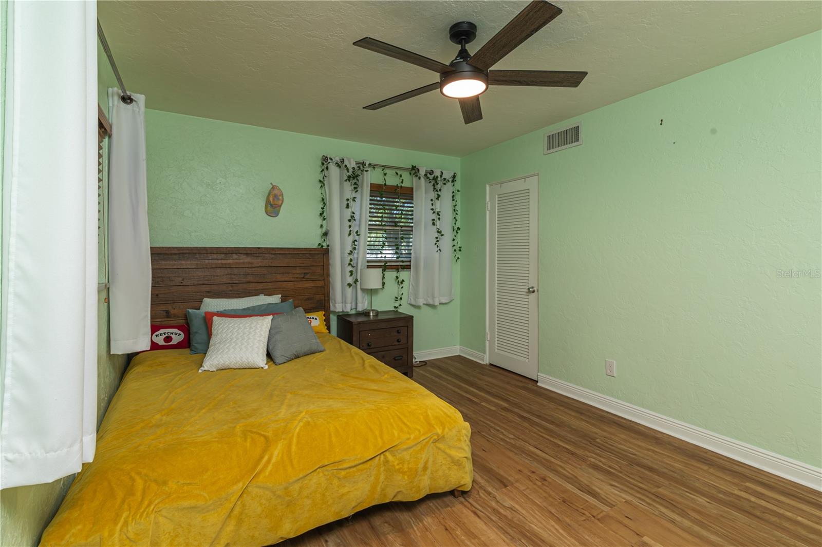 Image 25 of 29 For 510 Lewis Boulevard Se