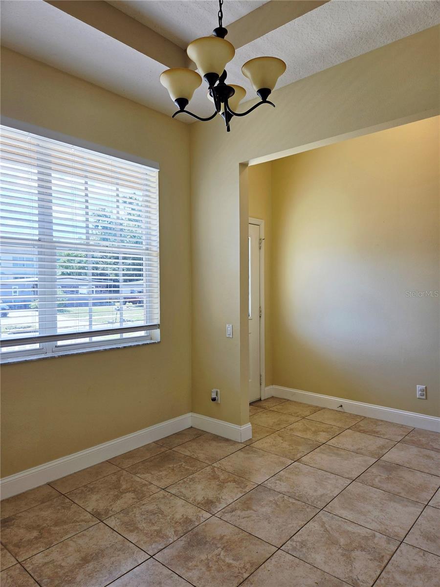 Image 14 of 38 For 5245 Kapok Drive