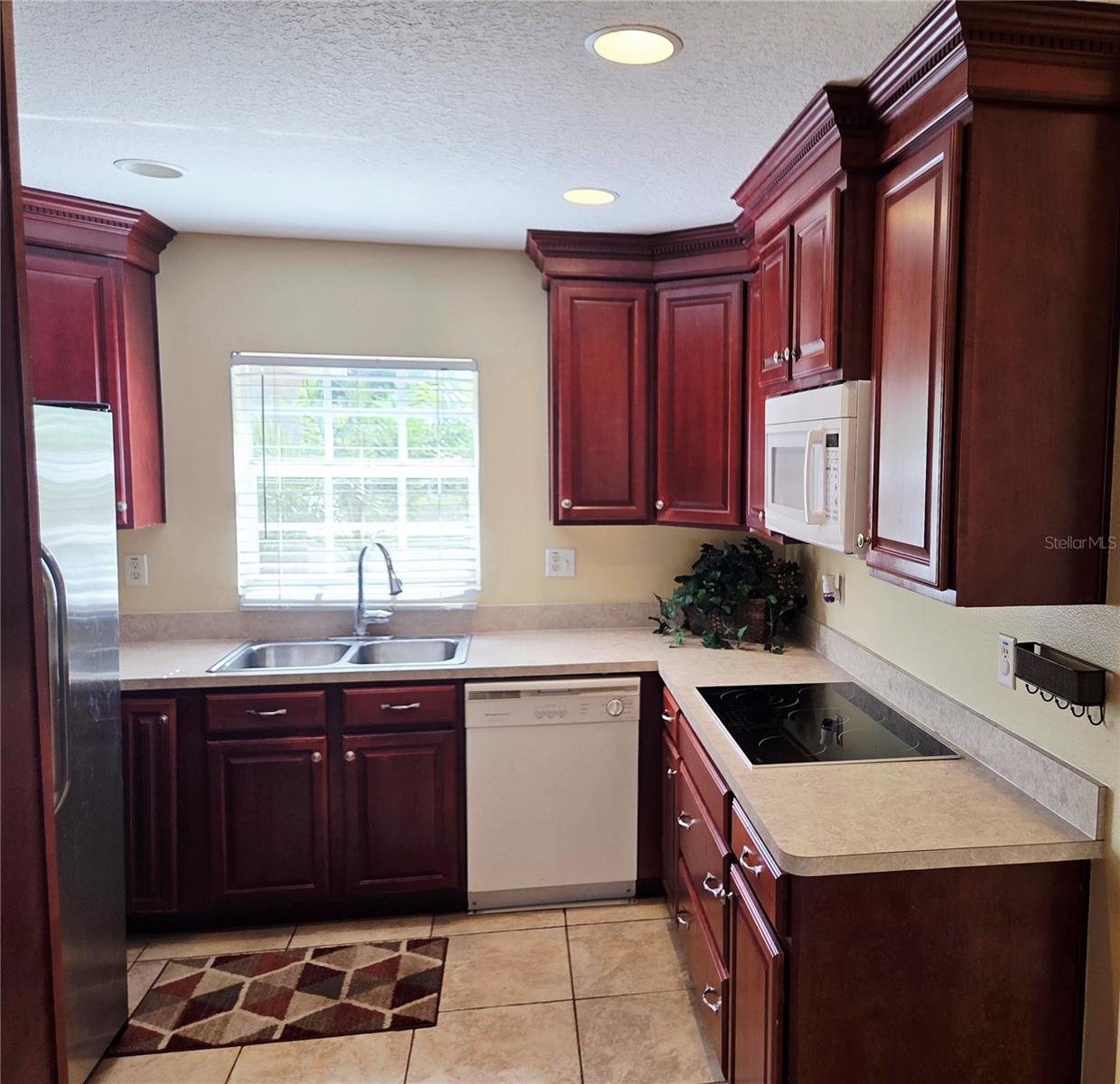 Image 19 of 38 For 5245 Kapok Drive