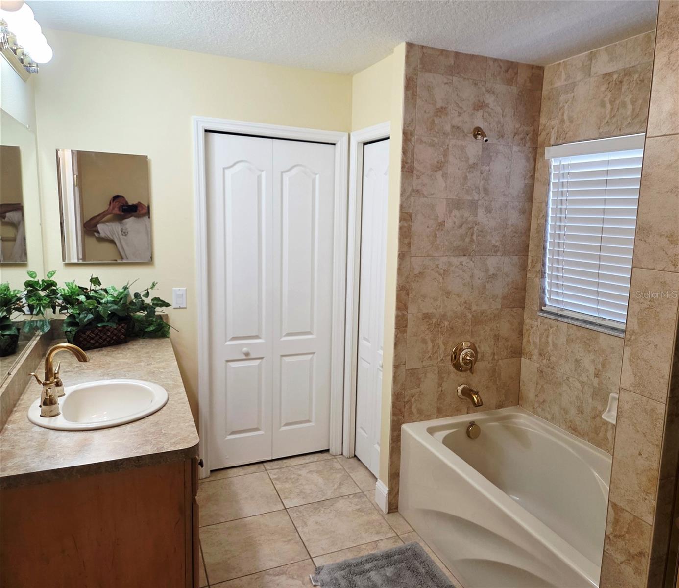 Image 25 of 38 For 5245 Kapok Drive