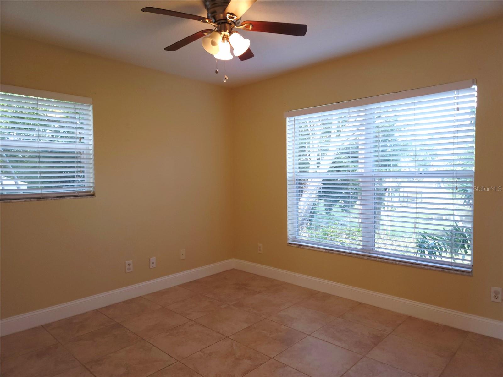 Image 30 of 38 For 5245 Kapok Drive