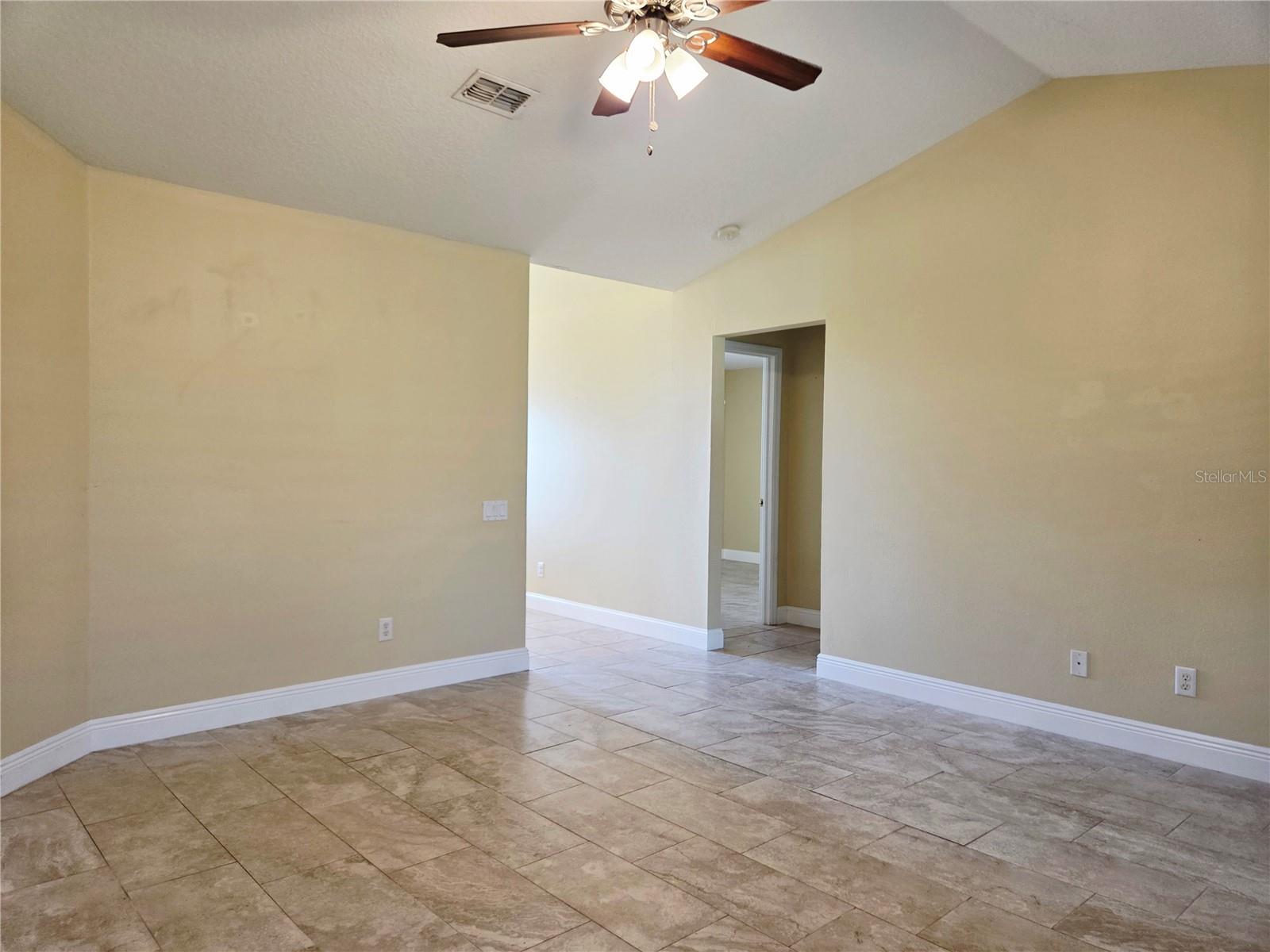 Image 8 of 38 For 5245 Kapok Drive