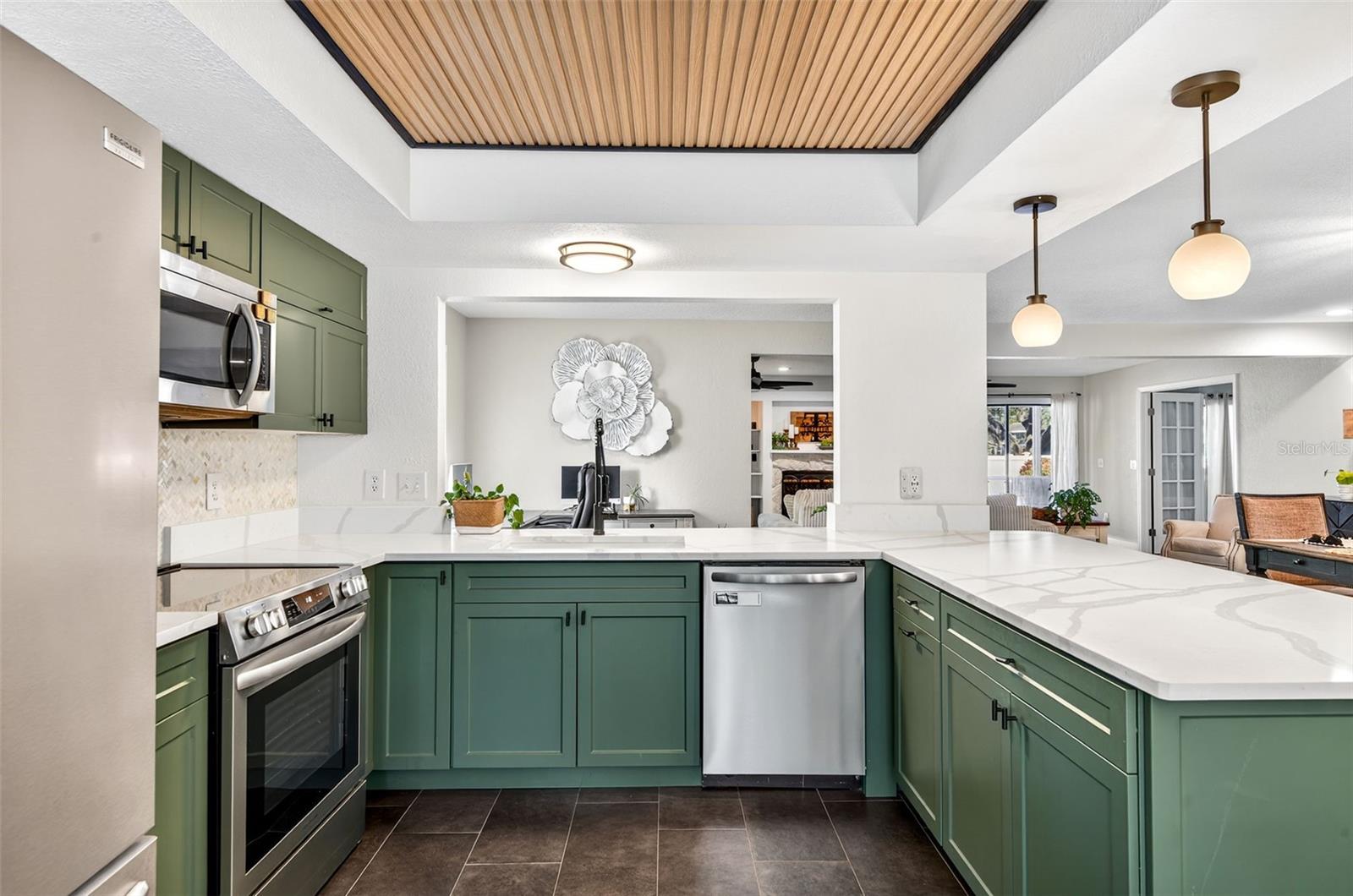 Image 10 of 44 For 2366 Pembrook Drive