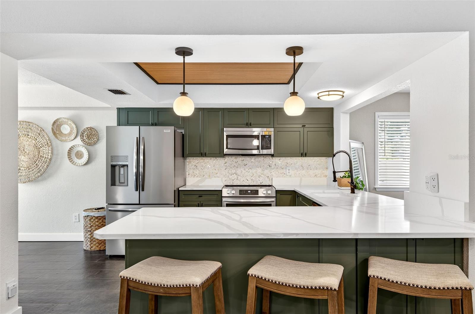 Image 13 of 44 For 2366 Pembrook Drive