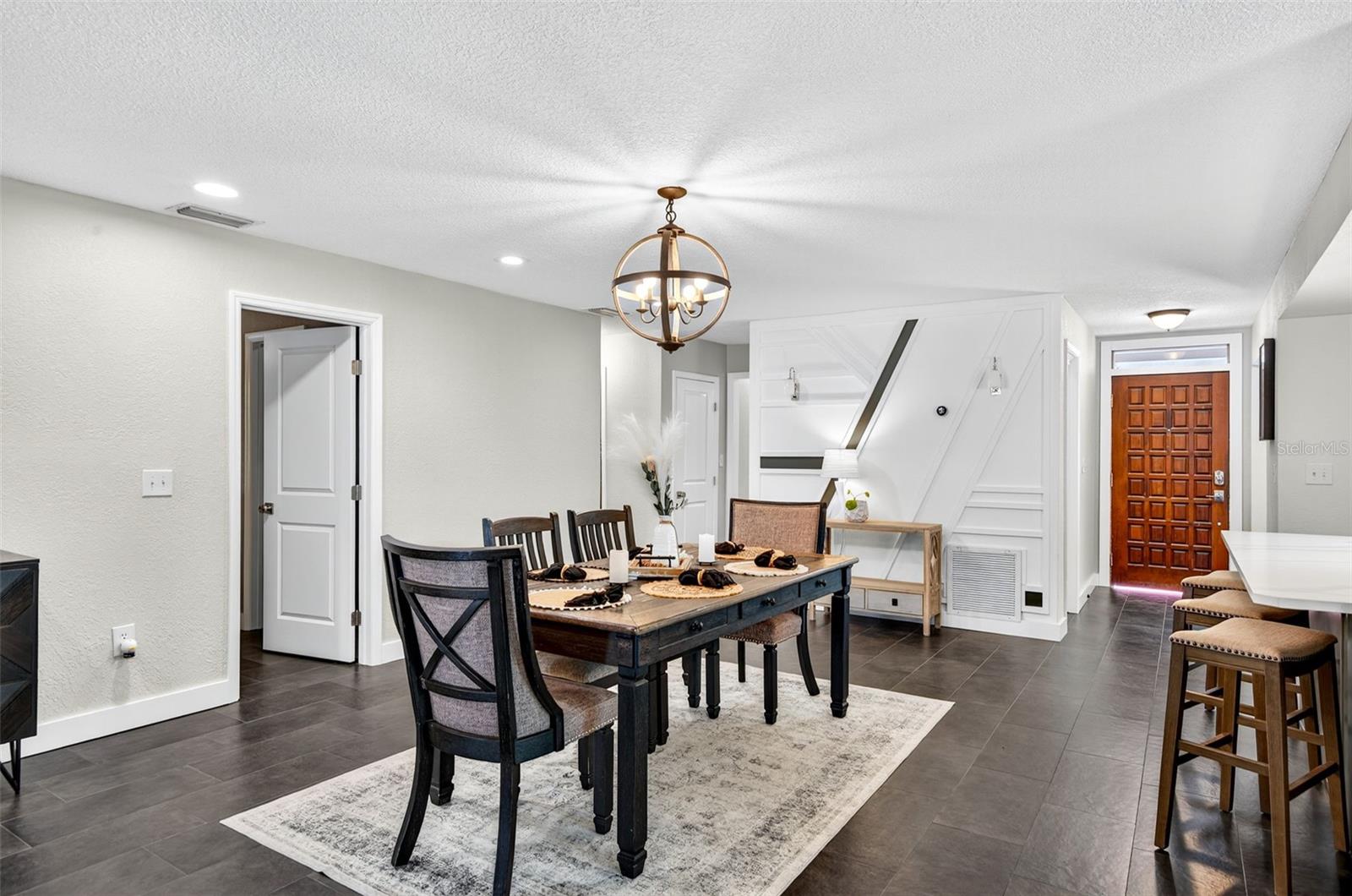 Image 17 of 44 For 2366 Pembrook Drive