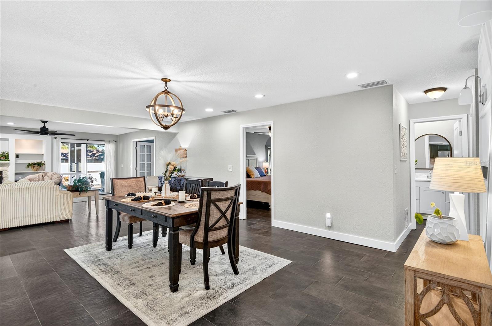 Image 20 of 44 For 2366 Pembrook Drive