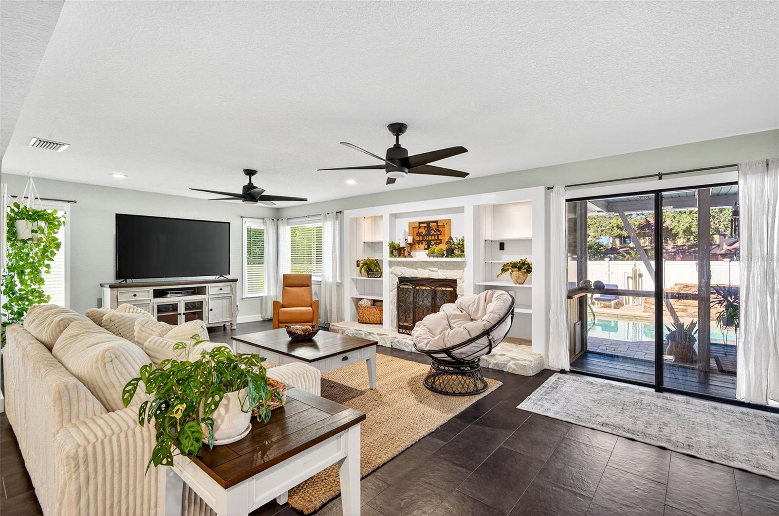 Image 22 of 44 For 2366 Pembrook Drive