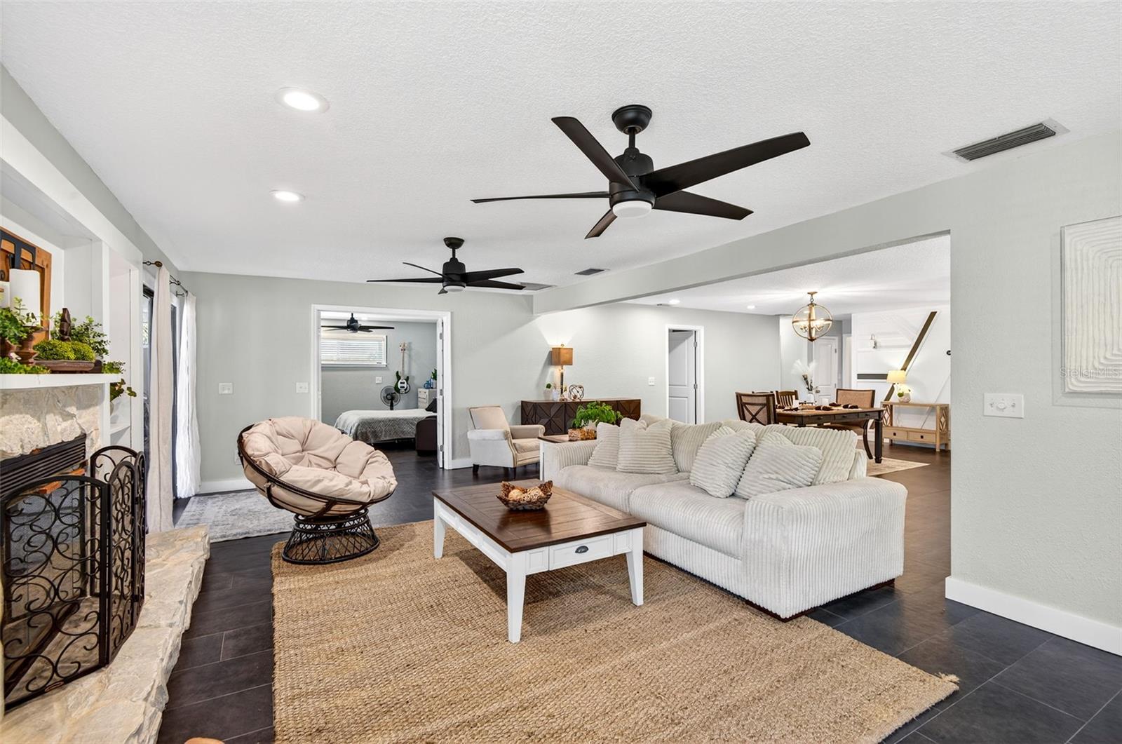 Image 25 of 44 For 2366 Pembrook Drive