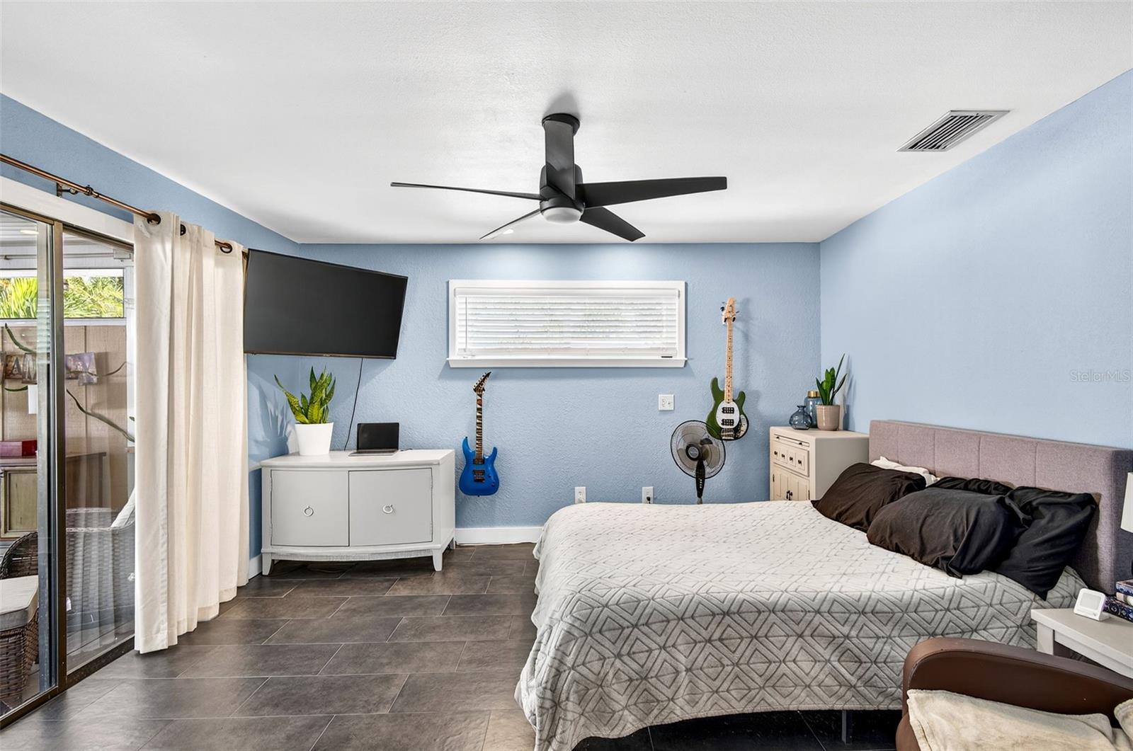 Image 27 of 44 For 2366 Pembrook Drive