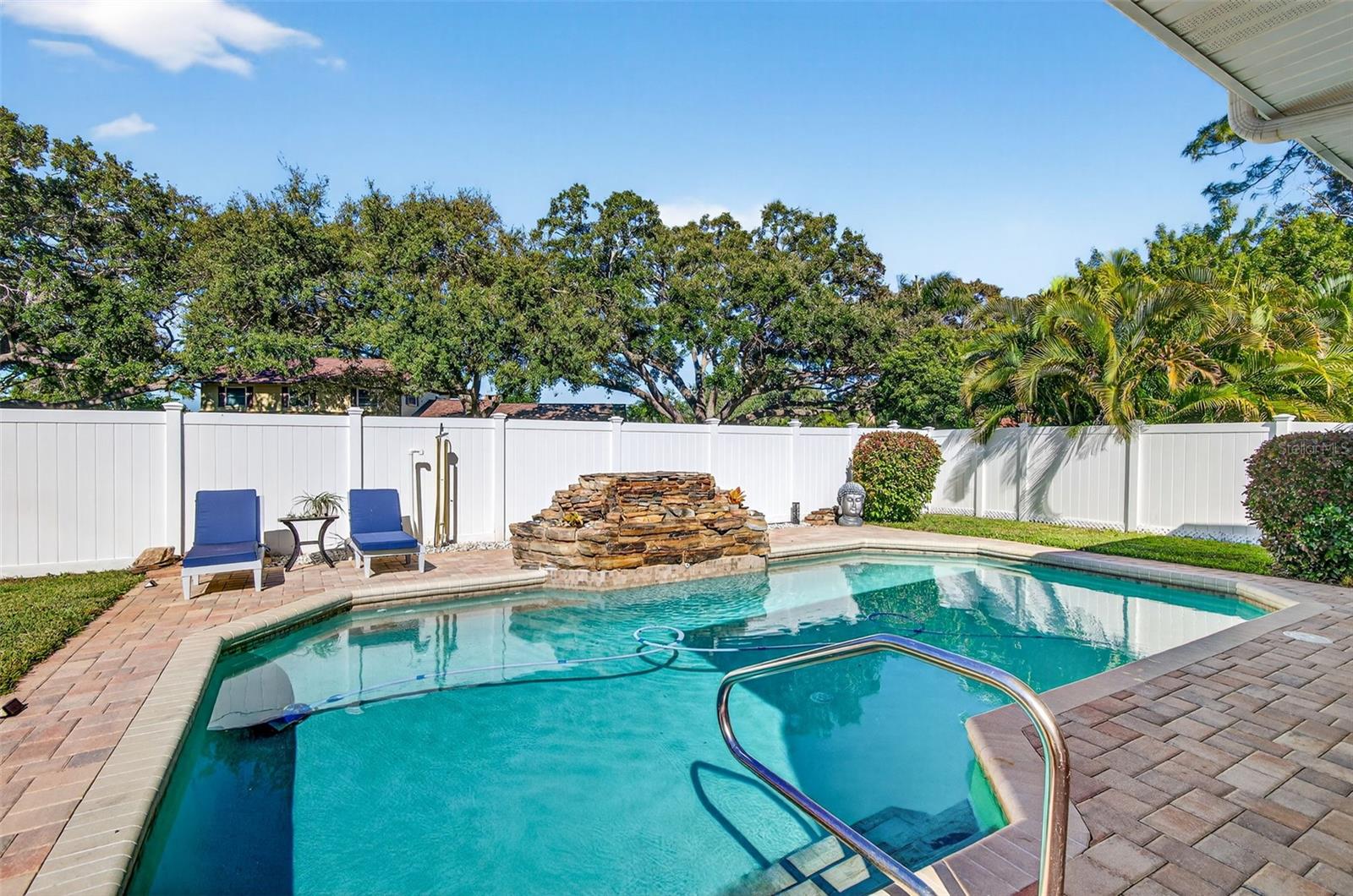 Image 4 of 44 For 2366 Pembrook Drive