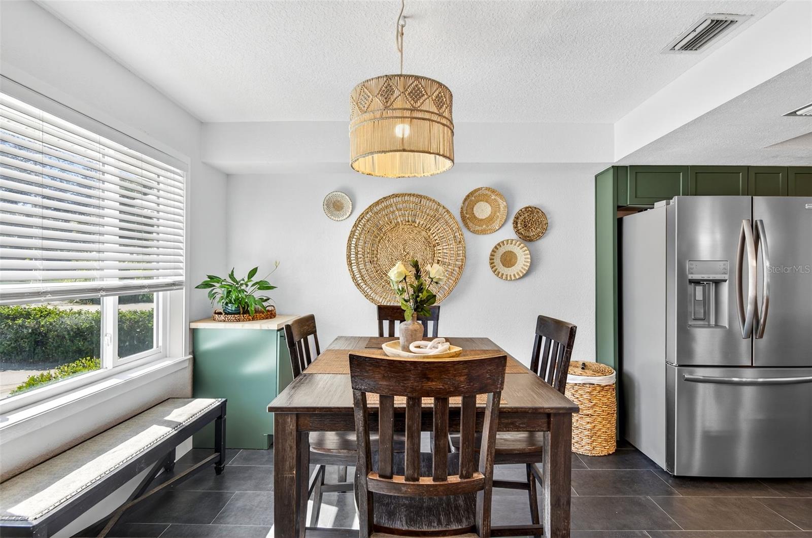 Image 7 of 44 For 2366 Pembrook Drive