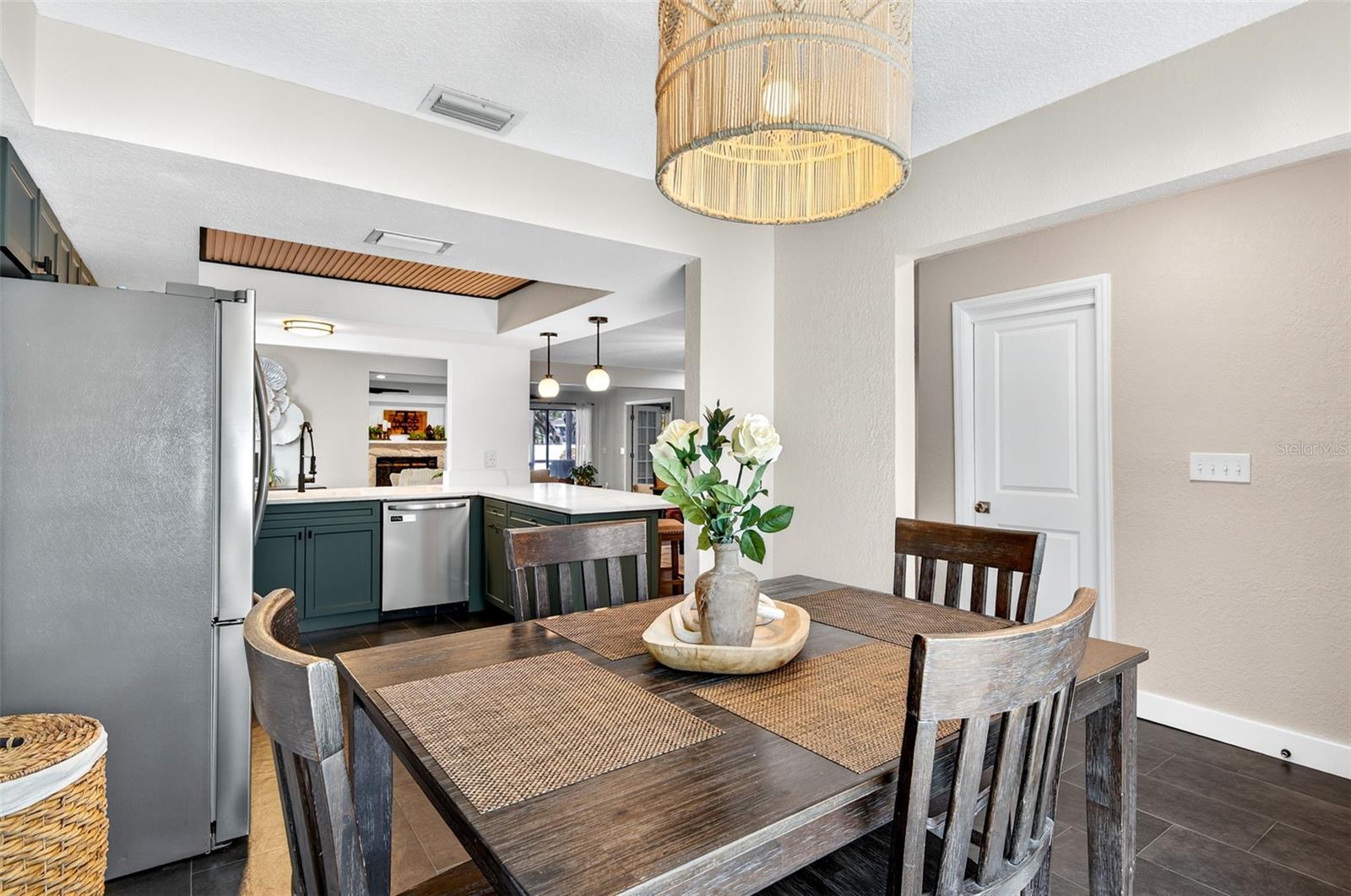 Image 9 of 44 For 2366 Pembrook Drive