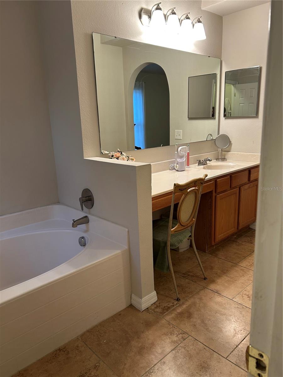 Image 27 of 43 For 1864 Emily Drive