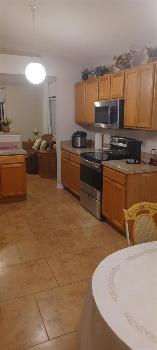 Image 38 of 43 For 1864 Emily Drive