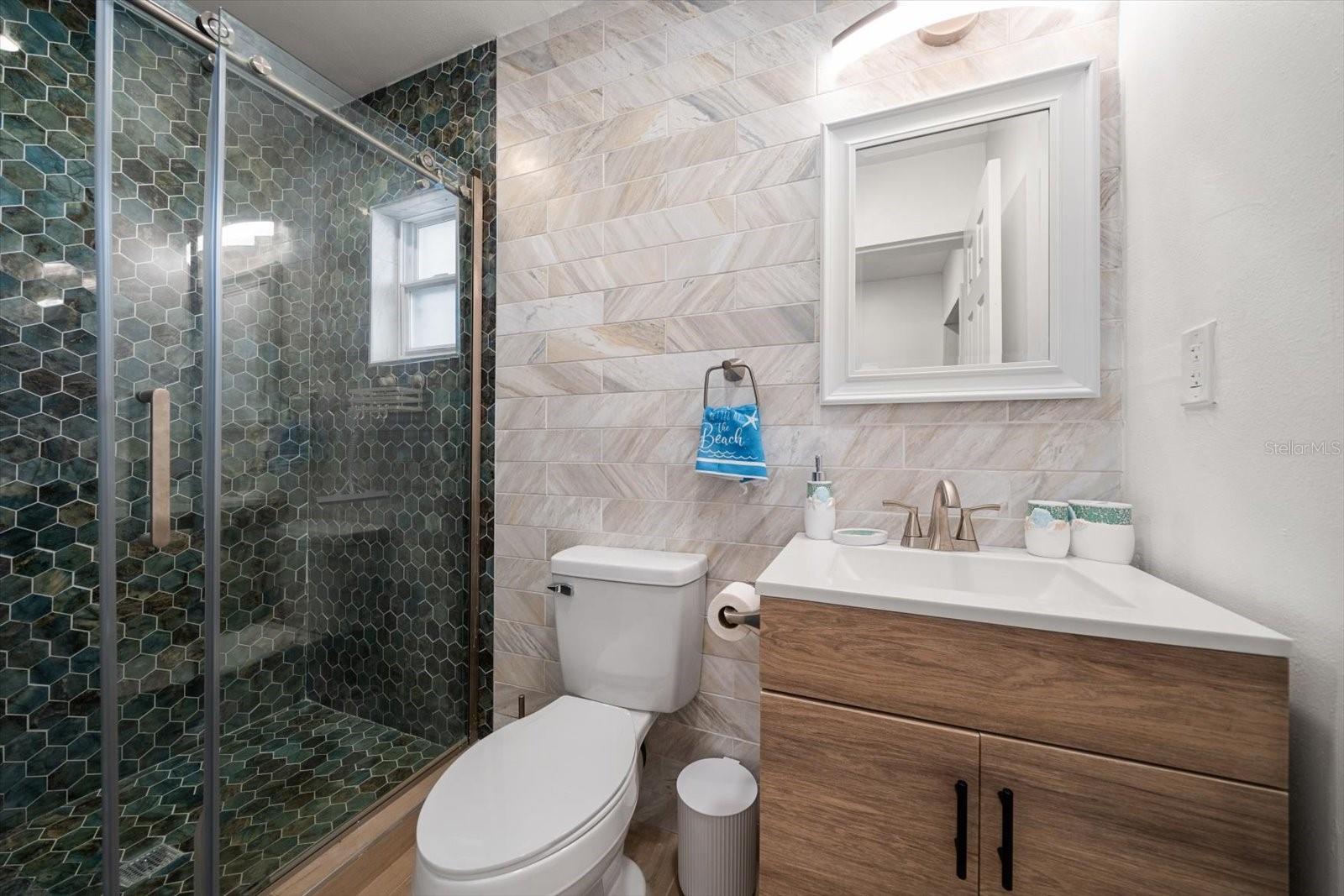 Image 11 of 33 For 955 Narcissus Avenue