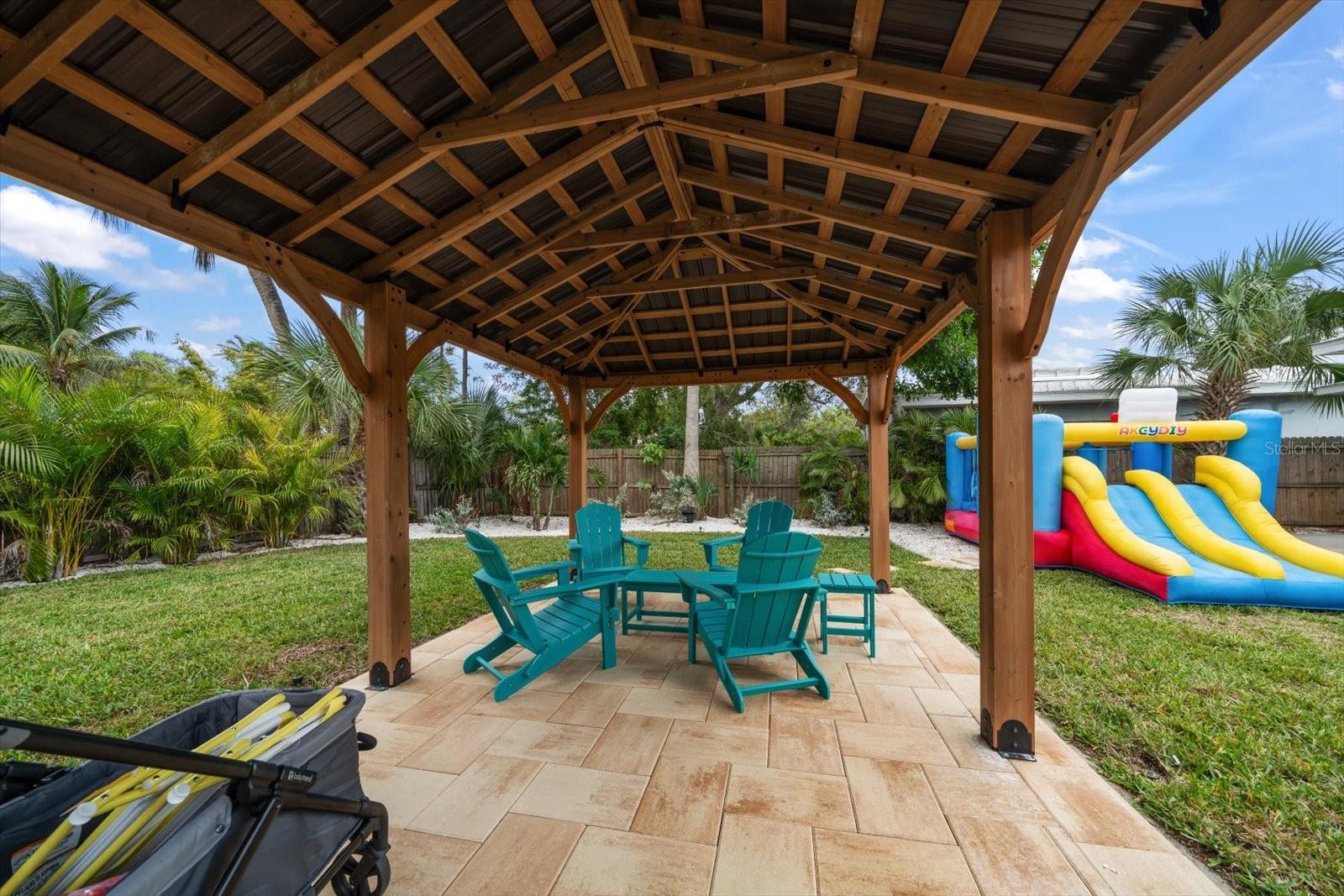 Image 17 of 33 For 955 Narcissus Avenue