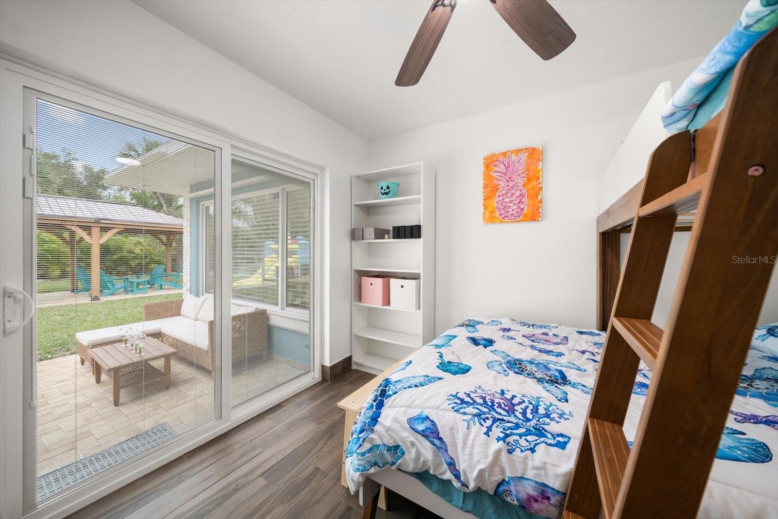 Image 26 of 33 For 955 Narcissus Avenue