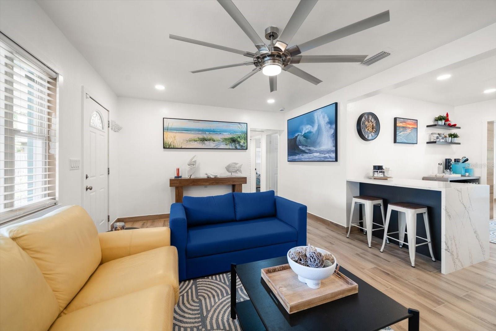 Image 3 of 33 For 955 Narcissus Avenue