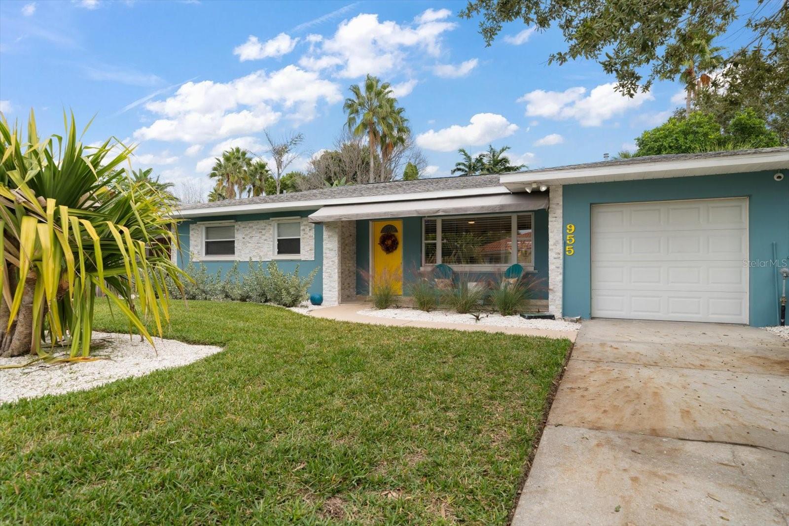 Image 32 of 33 For 955 Narcissus Avenue