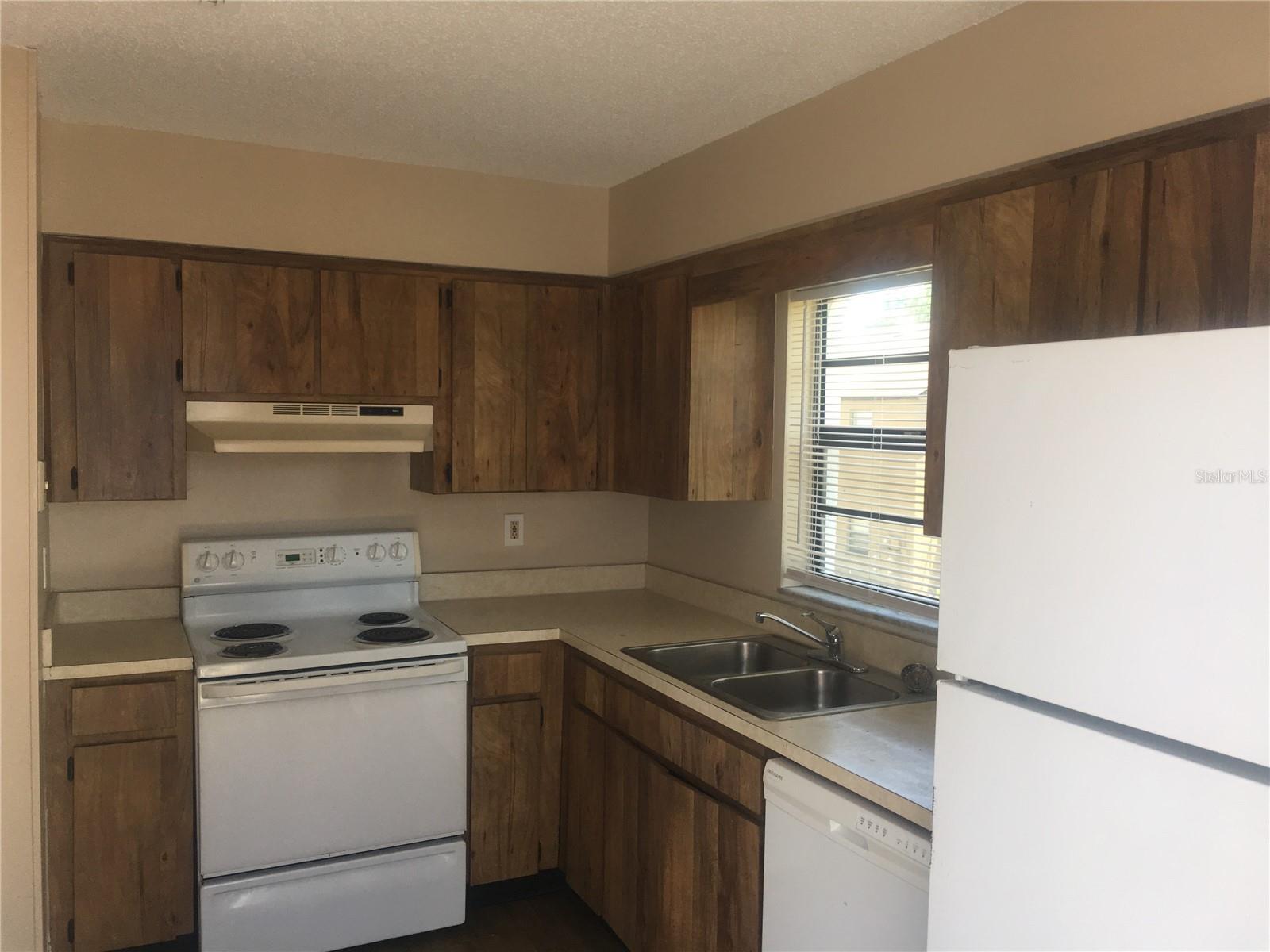 Image 2 of 11 For 5103 Clarice Court 3d