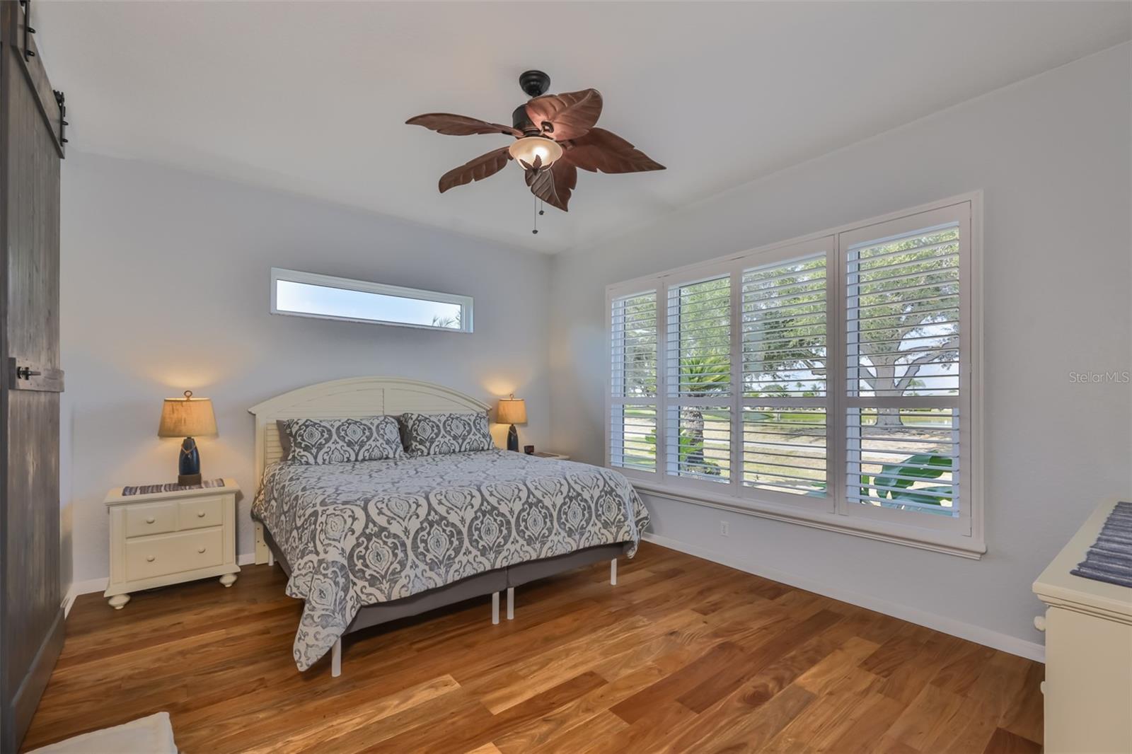 Listing photo id 10 for 2219 Platinum Drive