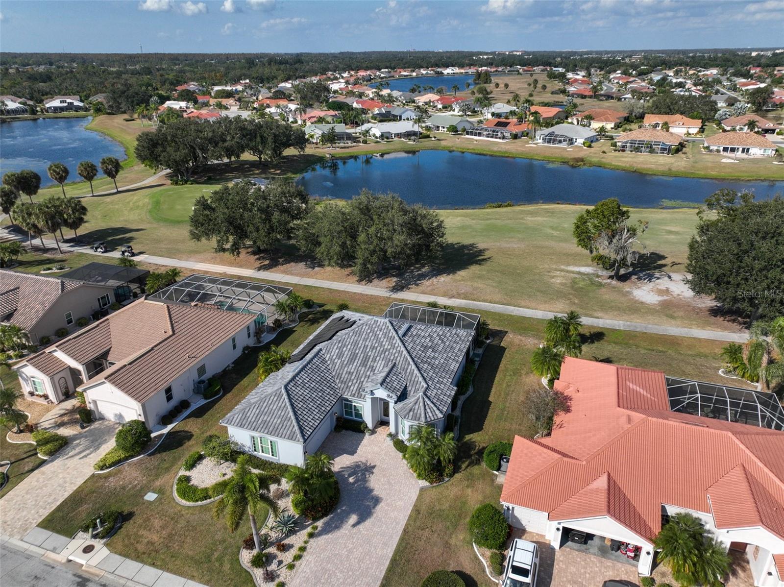 Listing photo id 22 for 2219 Platinum Drive