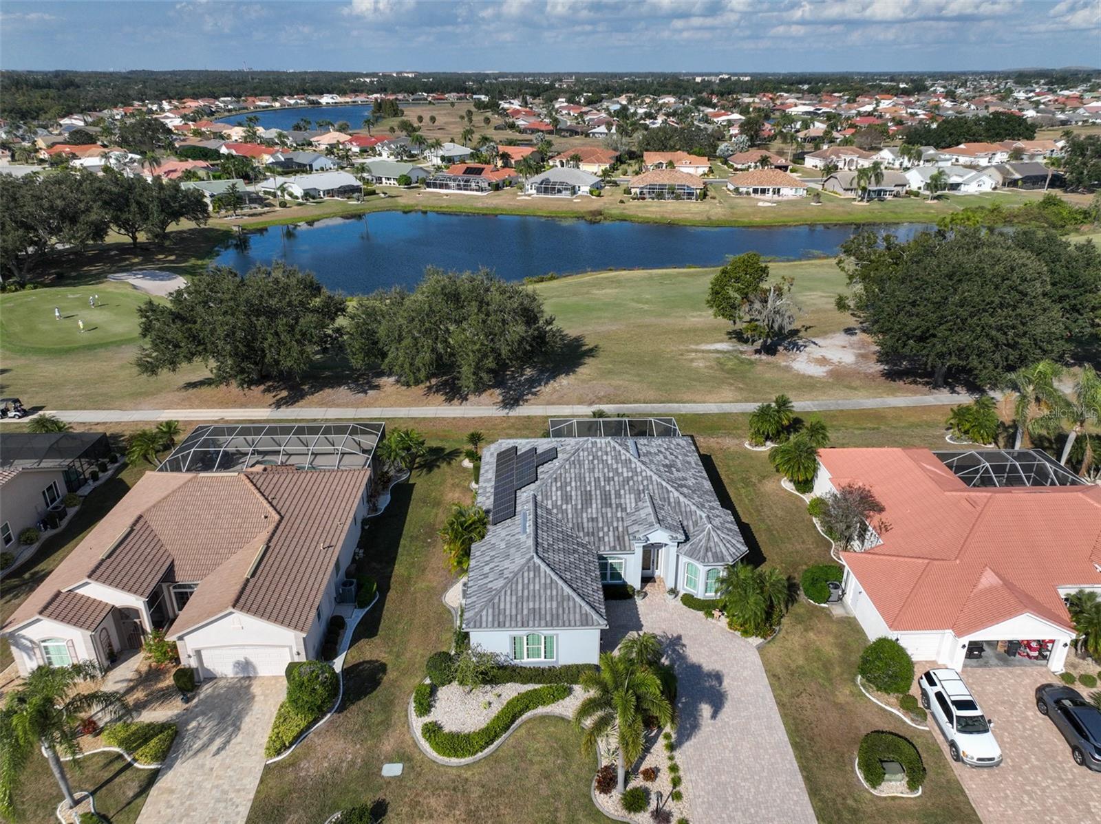 Listing photo id 24 for 2219 Platinum Drive