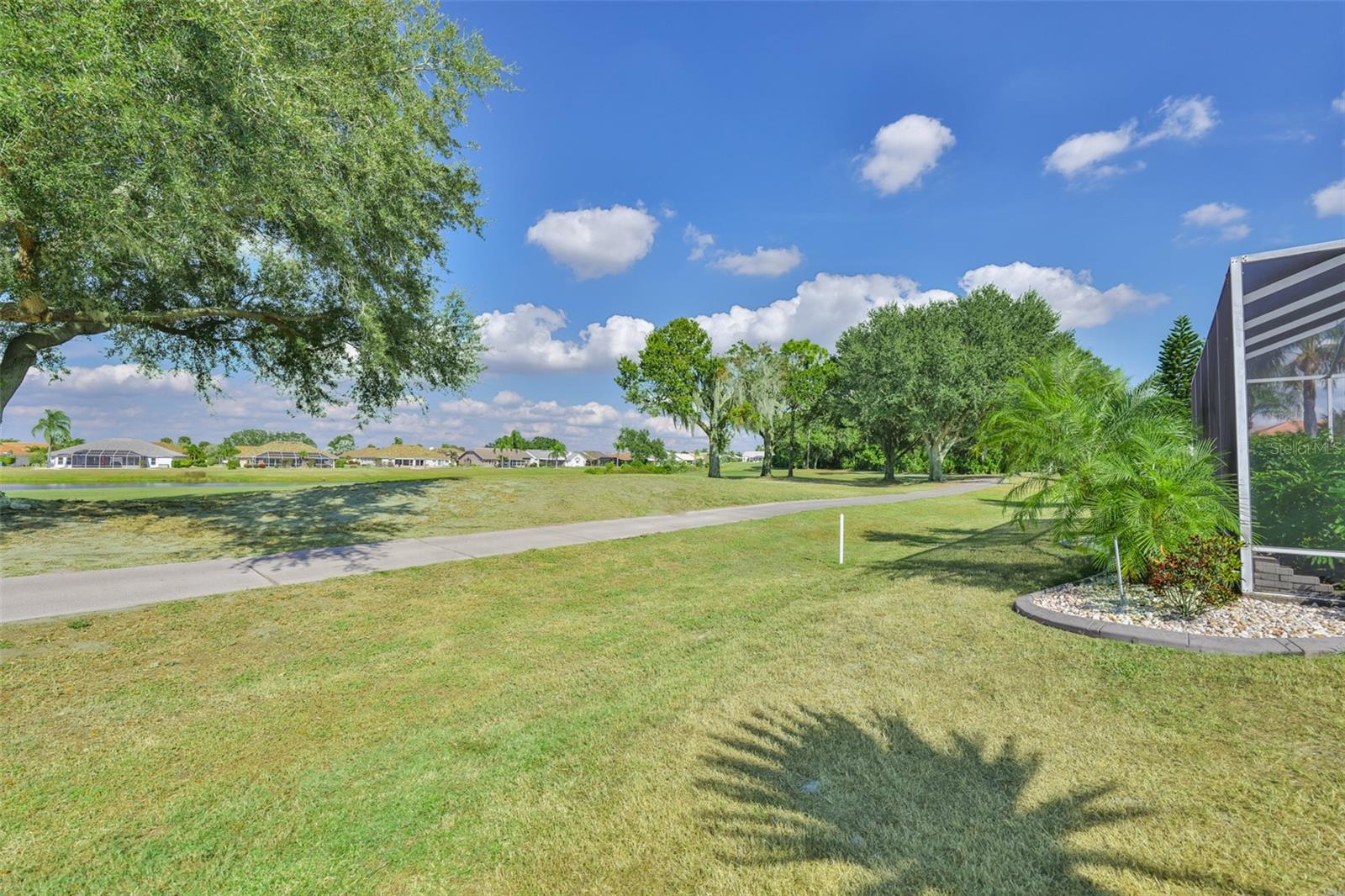 Listing photo id 27 for 2219 Platinum Drive