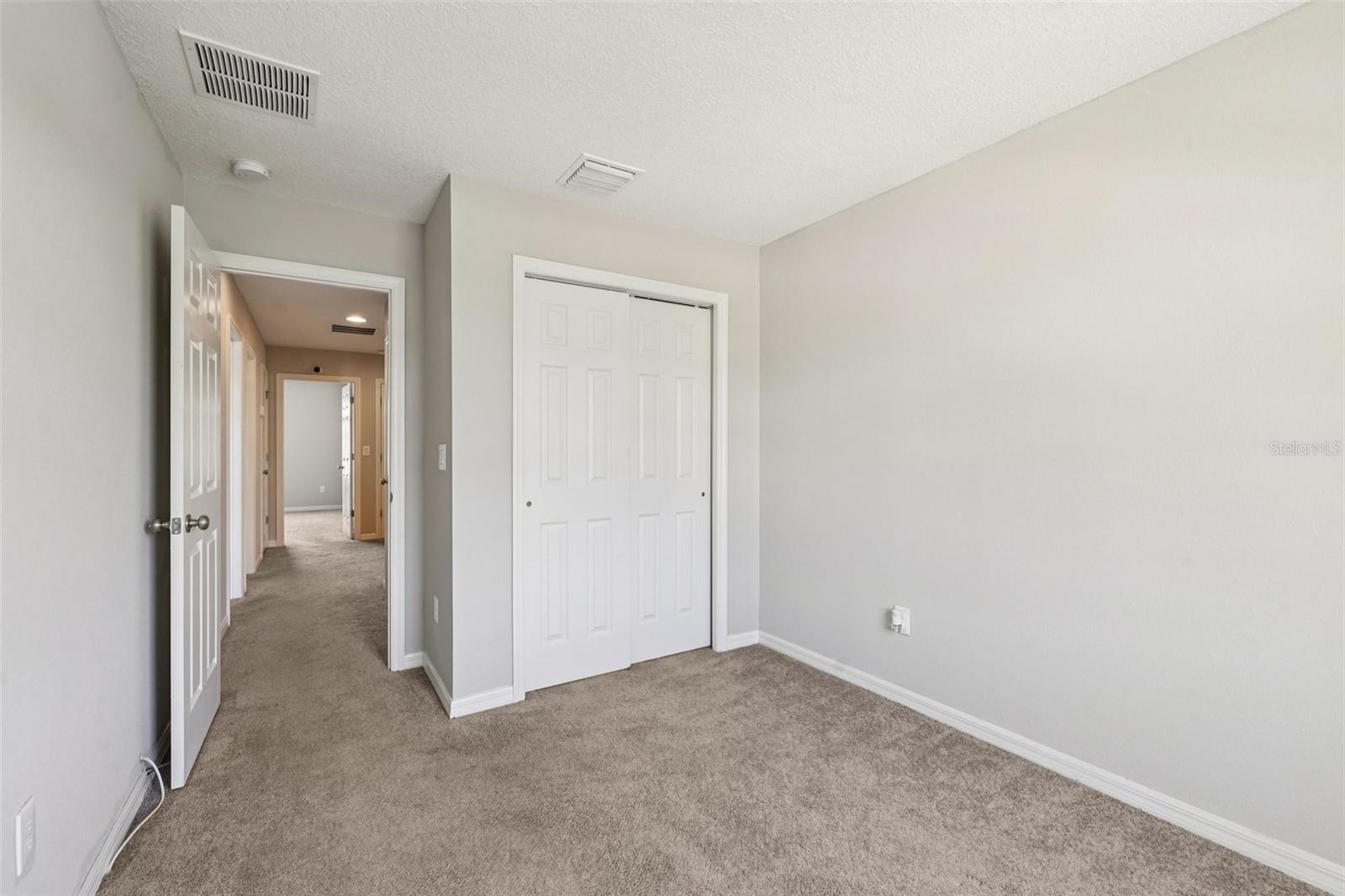 Image 19 of 30 For 7022 Summer Holly Place