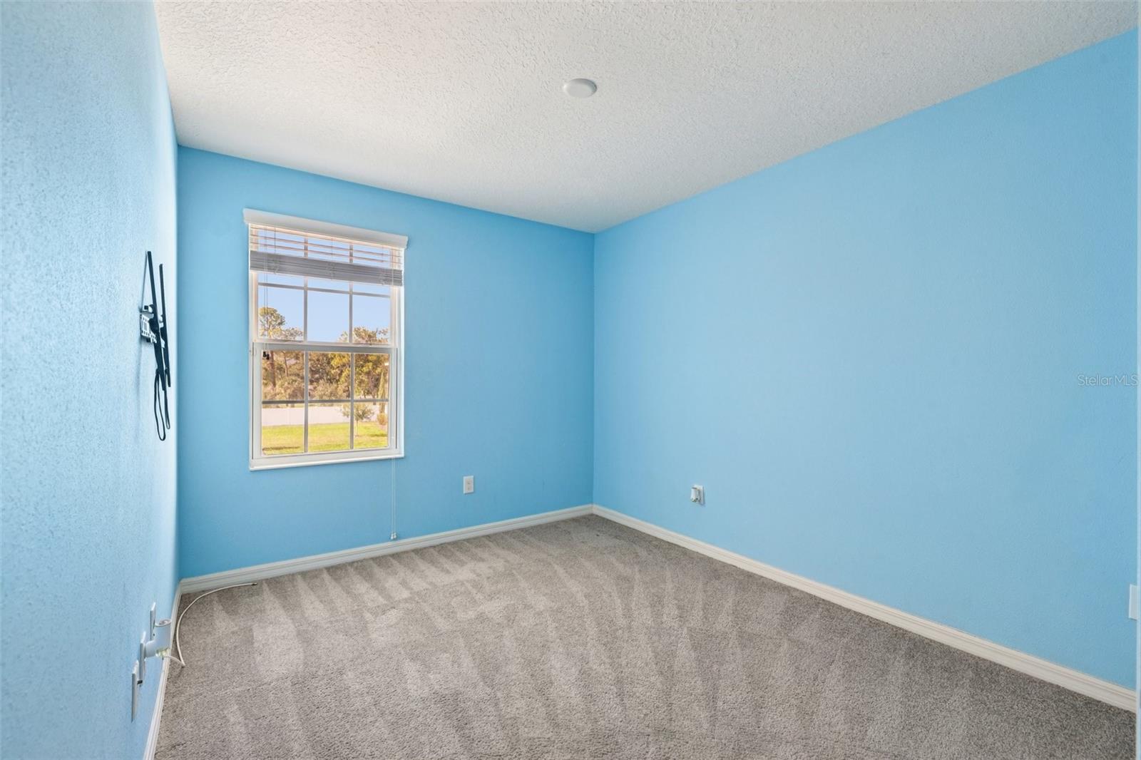 Image 22 of 30 For 7022 Summer Holly Place